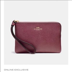 NWT leather Coach corner zip wristlet
